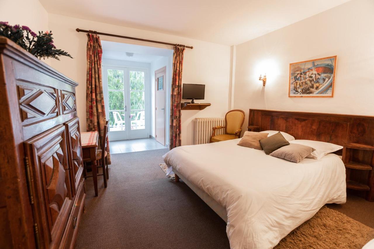 Chez Bouchet Hotel Licq-Athérey Buitenkant foto